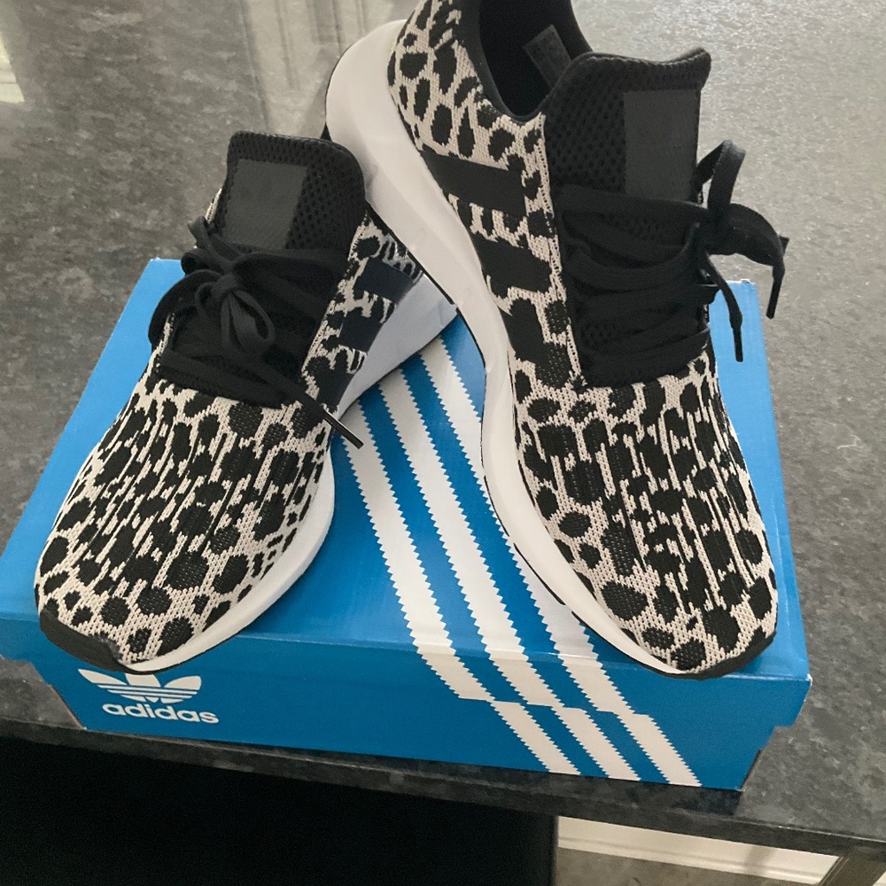 adidas Originals Women's Swift Run Shoes Leopard/Cheetah